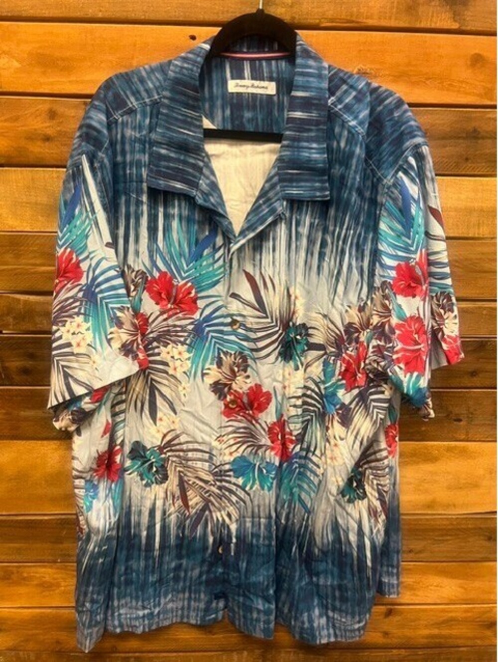 Tommy Bahama Men’s Short-Sleeve Shirt  Hawaiian